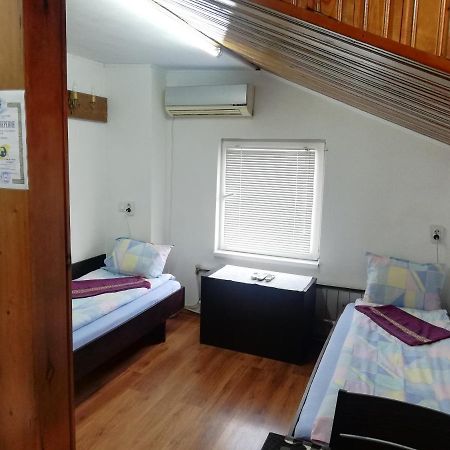 טרויאן Guest Room Asparuh מראה חיצוני תמונה